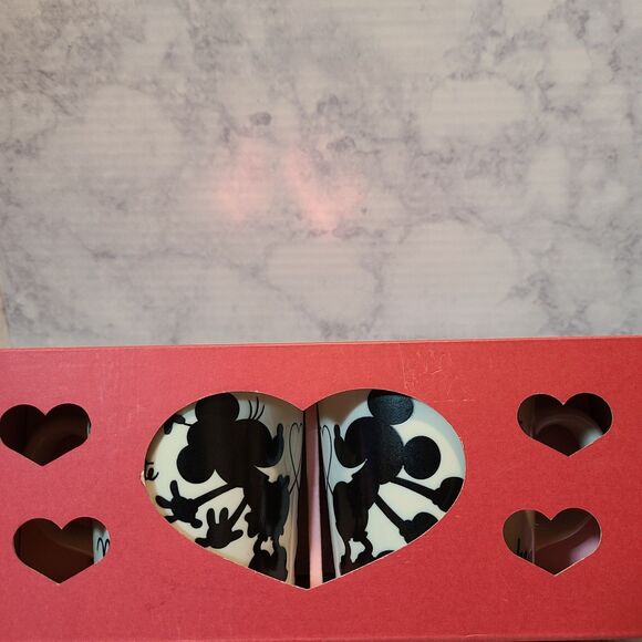 Sango Disney Mickey And Minnie Sweethearts Mugs Set of 2 VHTF - Picture 3 of 9